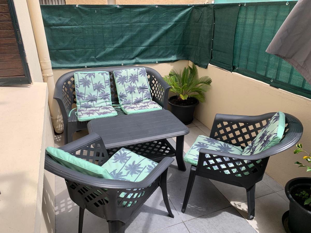 Grand Studio Tres Agreable Avec Bar, Cuisine Et Terrasse Cagnes-sur-Mer Exterior foto